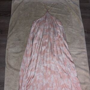 Elegant yet adorable Pink Tie-Dye Maxi Dress